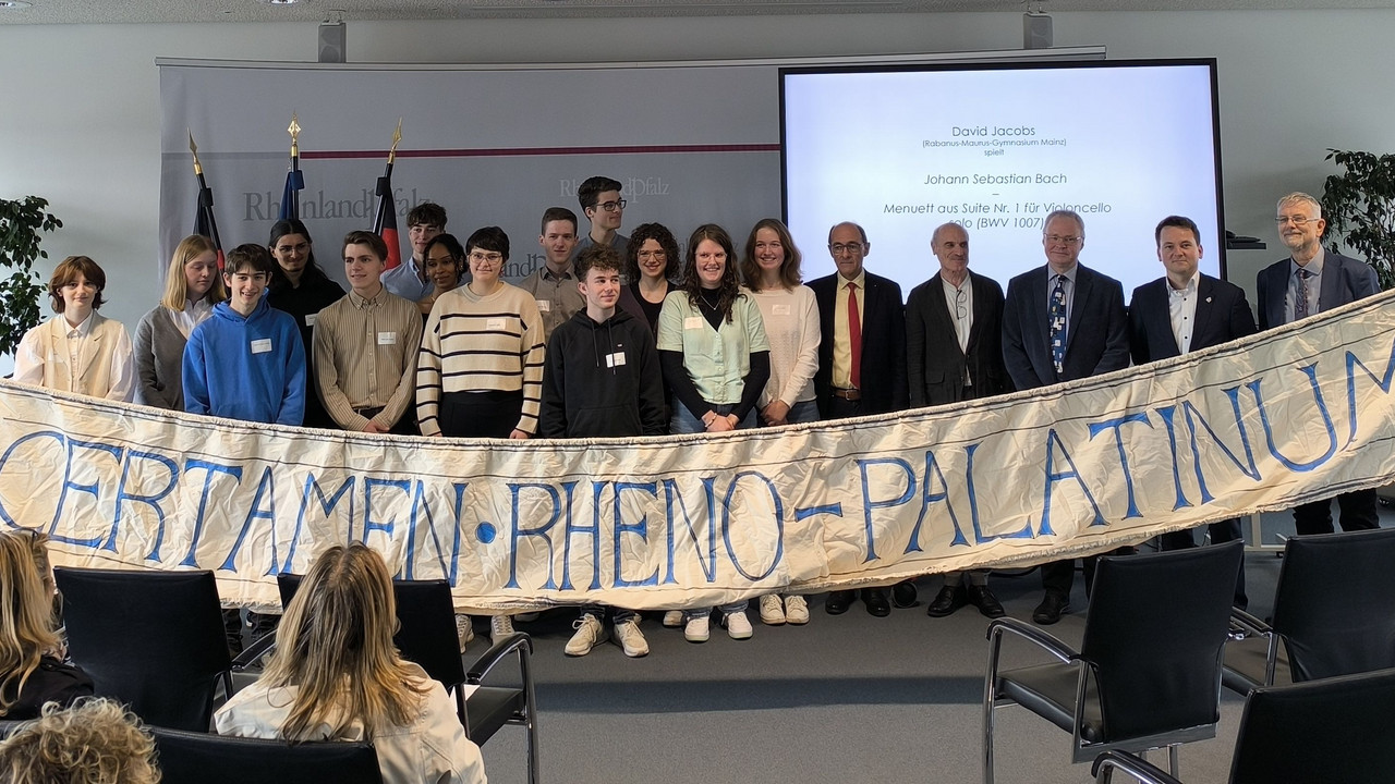 Die Preisträger beim Altsprachen-Wettbewerb "Certamen Rheno-Palatinum" 2024.