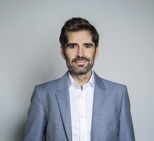 Porträt von Minister Teuber.