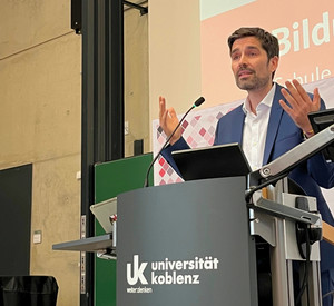 Bildungsminister Sven Teuber